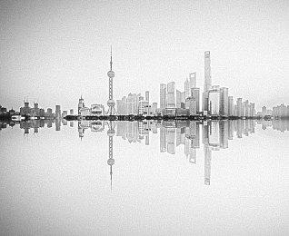 《星际公民》发布新介绍视频 展示矿物精炼专用飞船